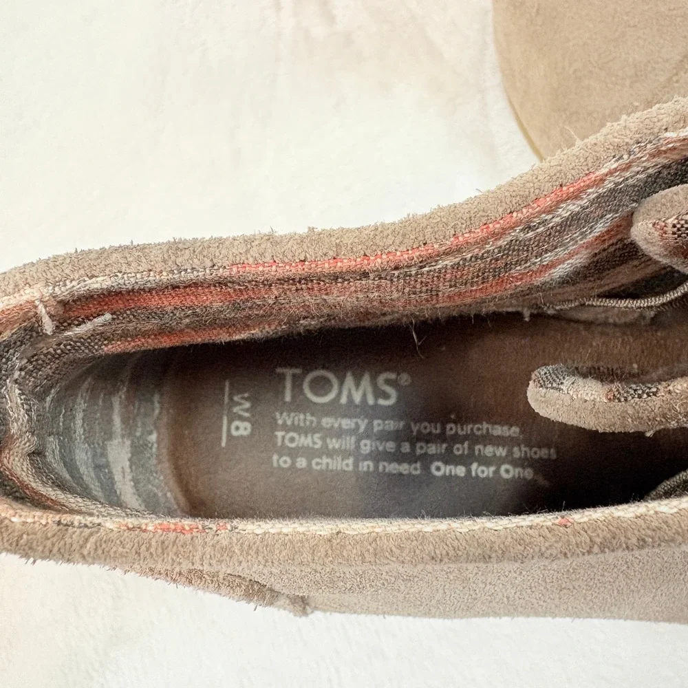 TOMS Taupe Suede Desert Wedge Booties Women Sz 8‎ Lace Up Ankle Boots Round Toe